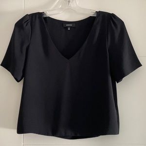 Aritzia Babaton Short Sleeve V Neck Murphy Blouse